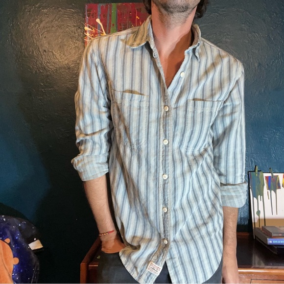 Signature by Levi Strauss Other - Vintage Stripe Levi's Classic Fit Casual Button Down Shirt